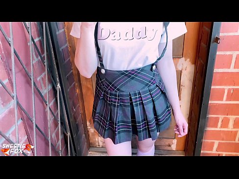 ❤️ 女子校生は授業の代わりに彼女のペニスを深く吸ってファックする。 ポルノvk ❌️❤