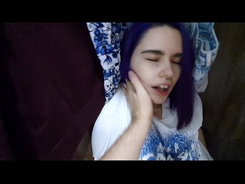 ❤️ 押し入れの中の姉ちゃんを発見し、イクのを手伝う ポルノvk ❌️❤